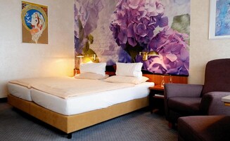 Standard-Doppel- oder -Zweibettzimmer