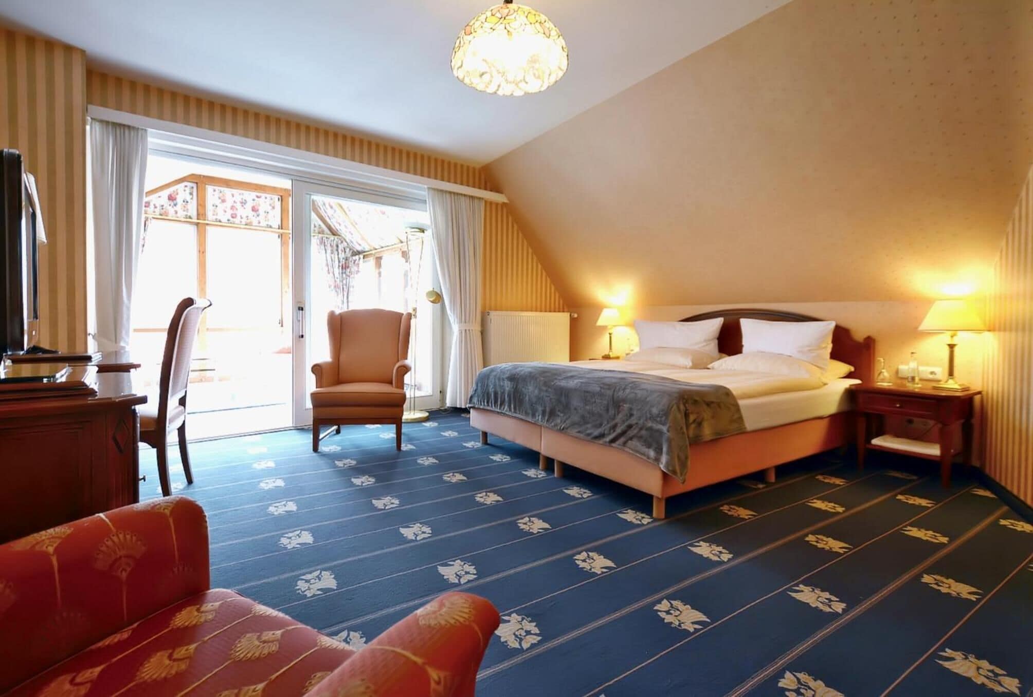 Minibar, in-room safe, desk, free cots/infant beds