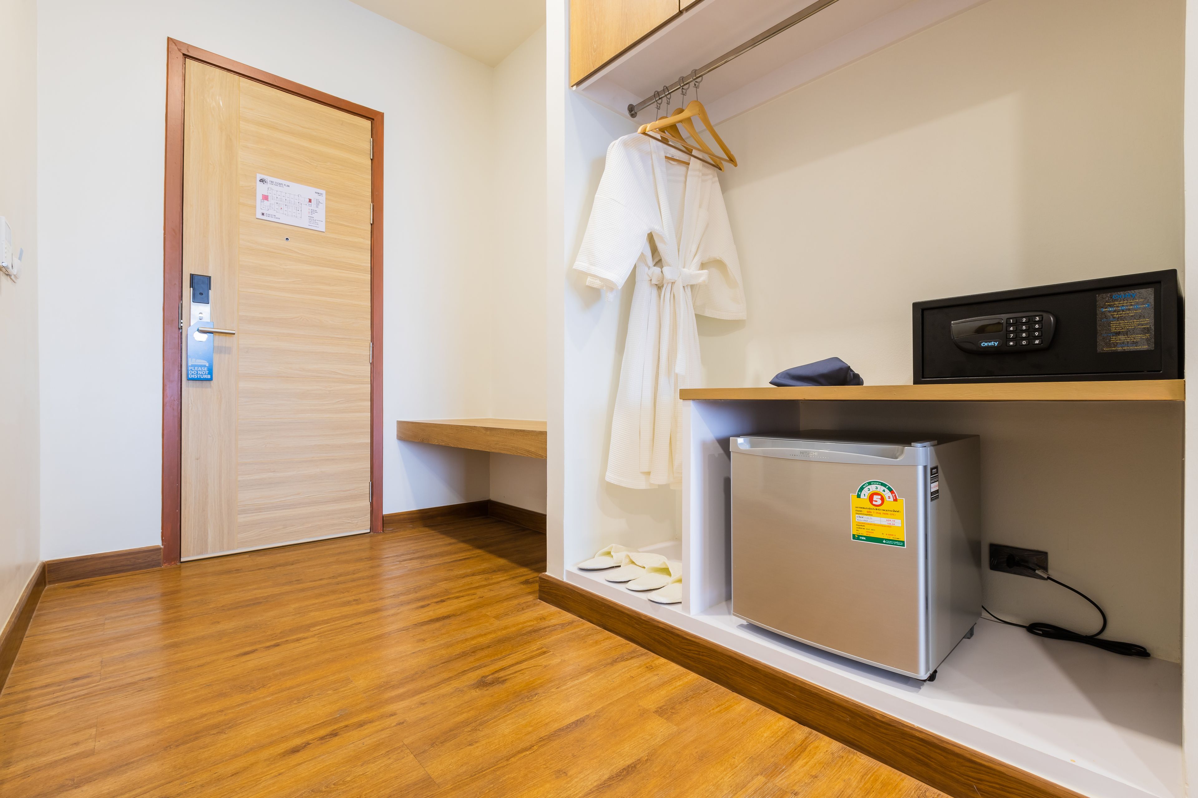 premier king room | 1 bedroom, in-room safe, individually decorated, laptop workspace