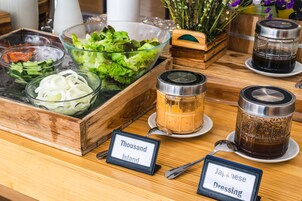 Daily cooked-to-order breakfast for a fee