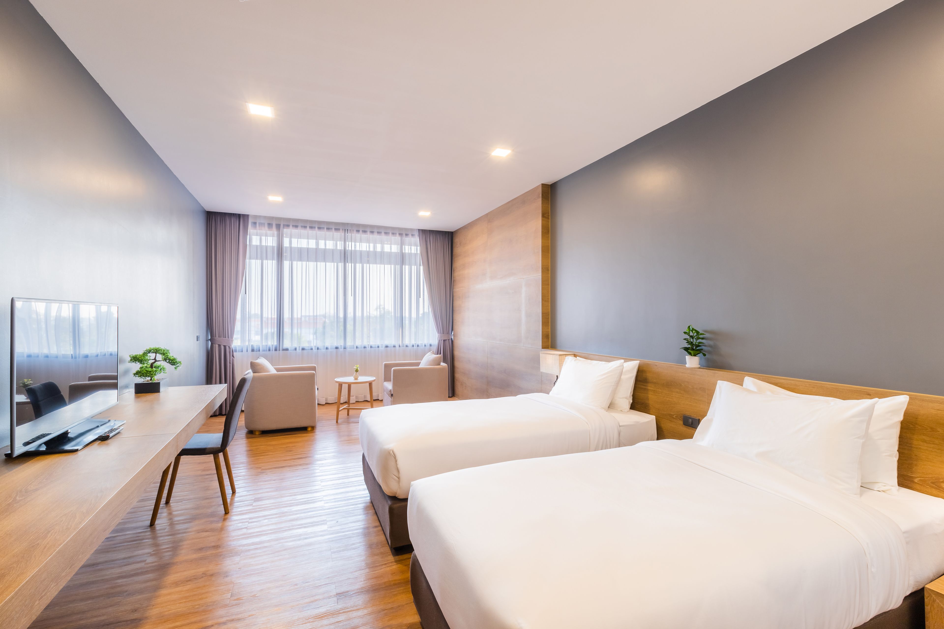 premier twin room | 1 bedroom, in-room safe, individually decorated, laptop workspace