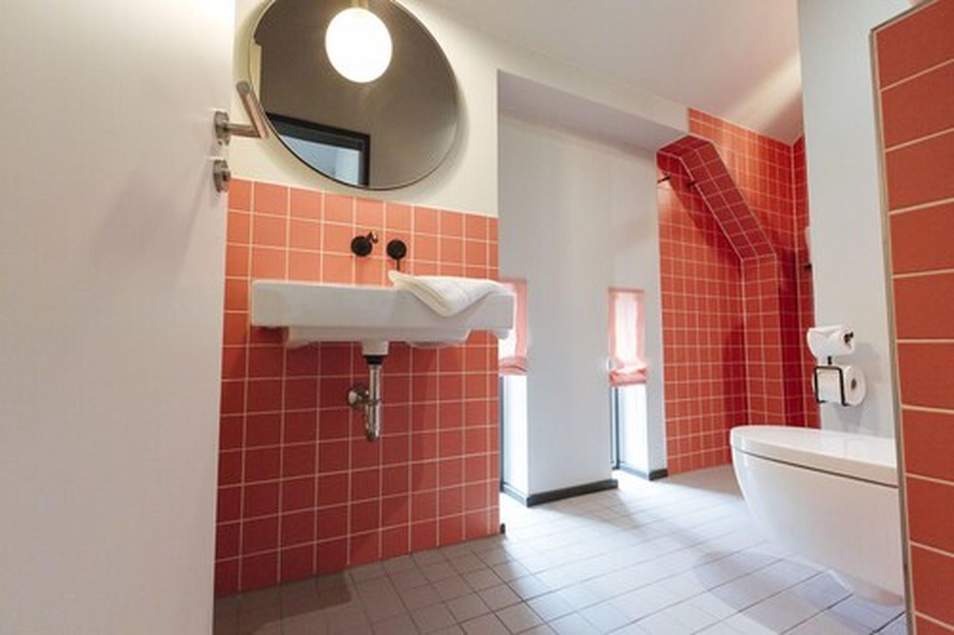superior double room, accessible | bathroom | shower, free toiletries, hair dryer, towels