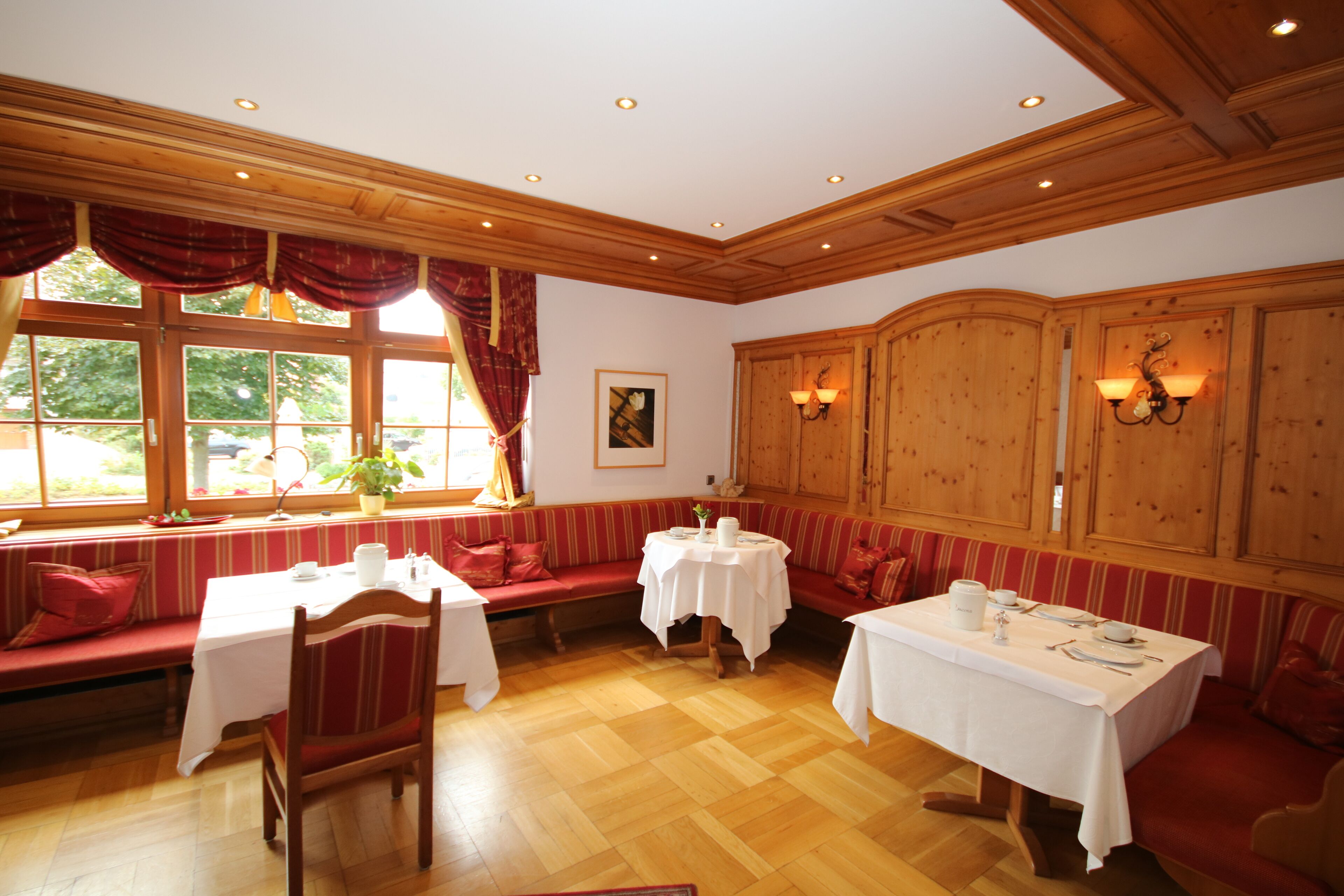 daily buffet breakfast (eur 11 per person)