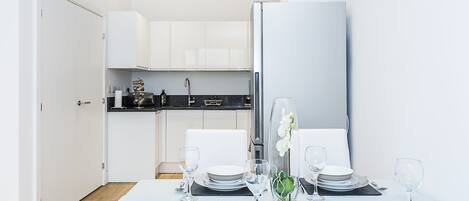 客室内のダイニングエリア