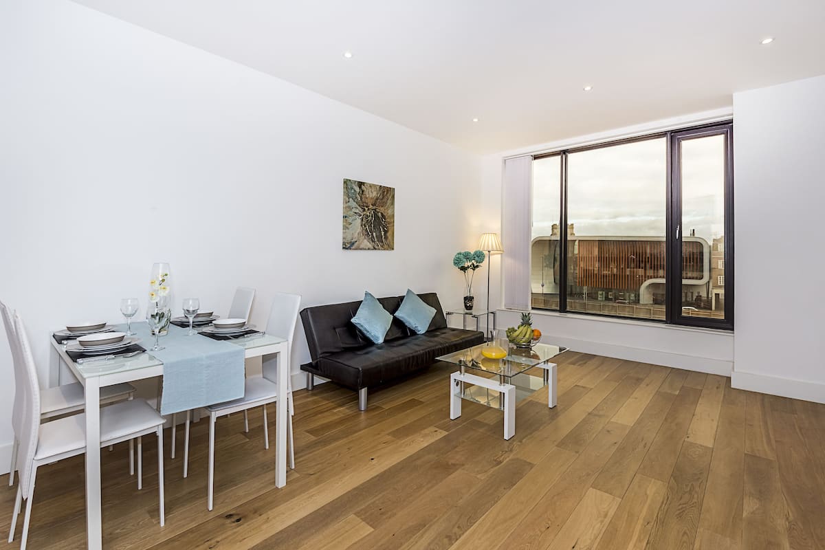 City Apartment, 1 Queen Bed, Non Smoking, City View | City view