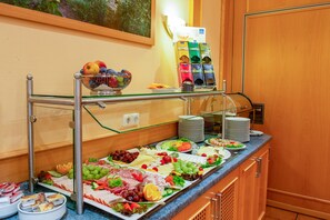 Petit déjeuner buffet compris tous les jours