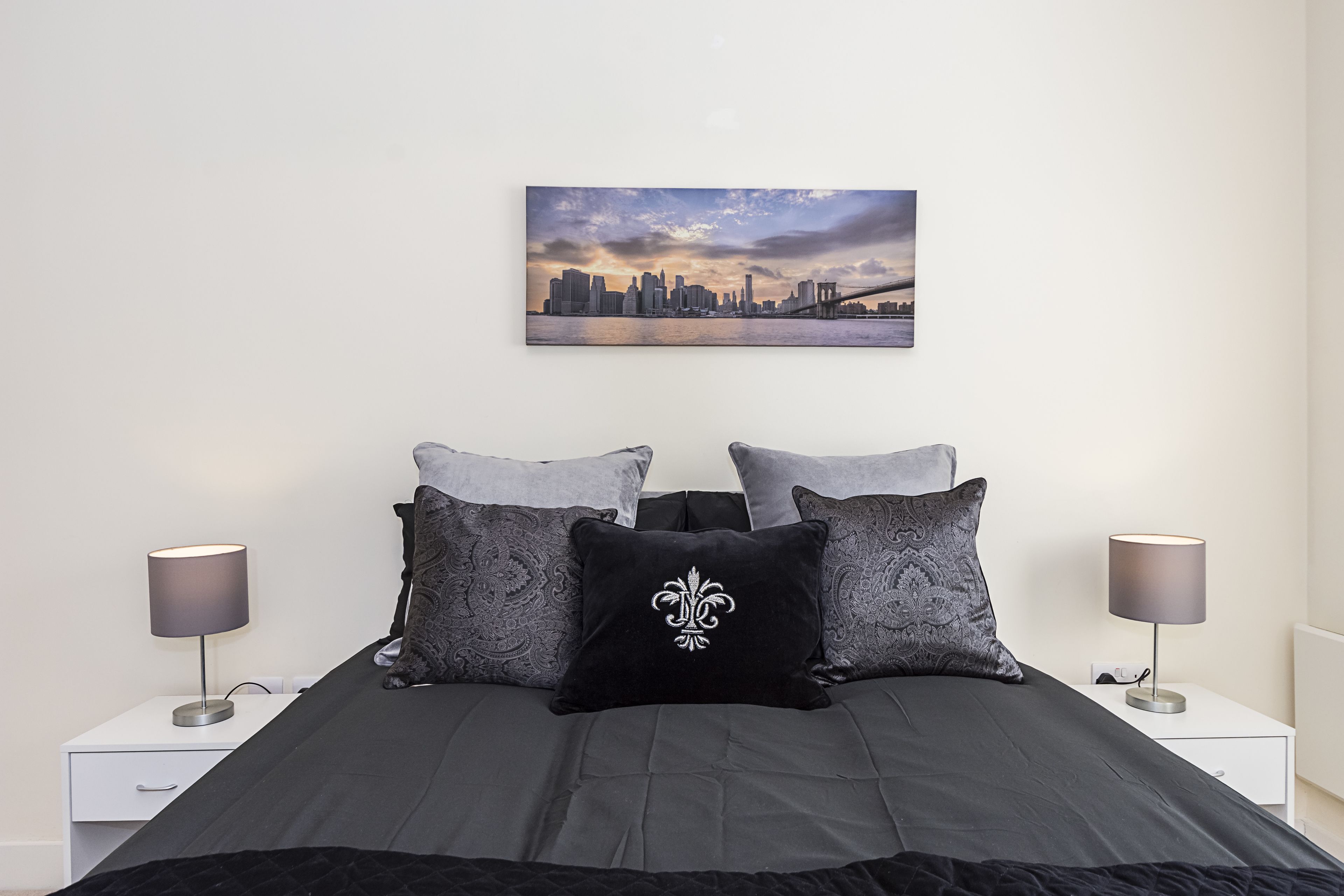 2 bedrooms, individually decorated, individually furnished