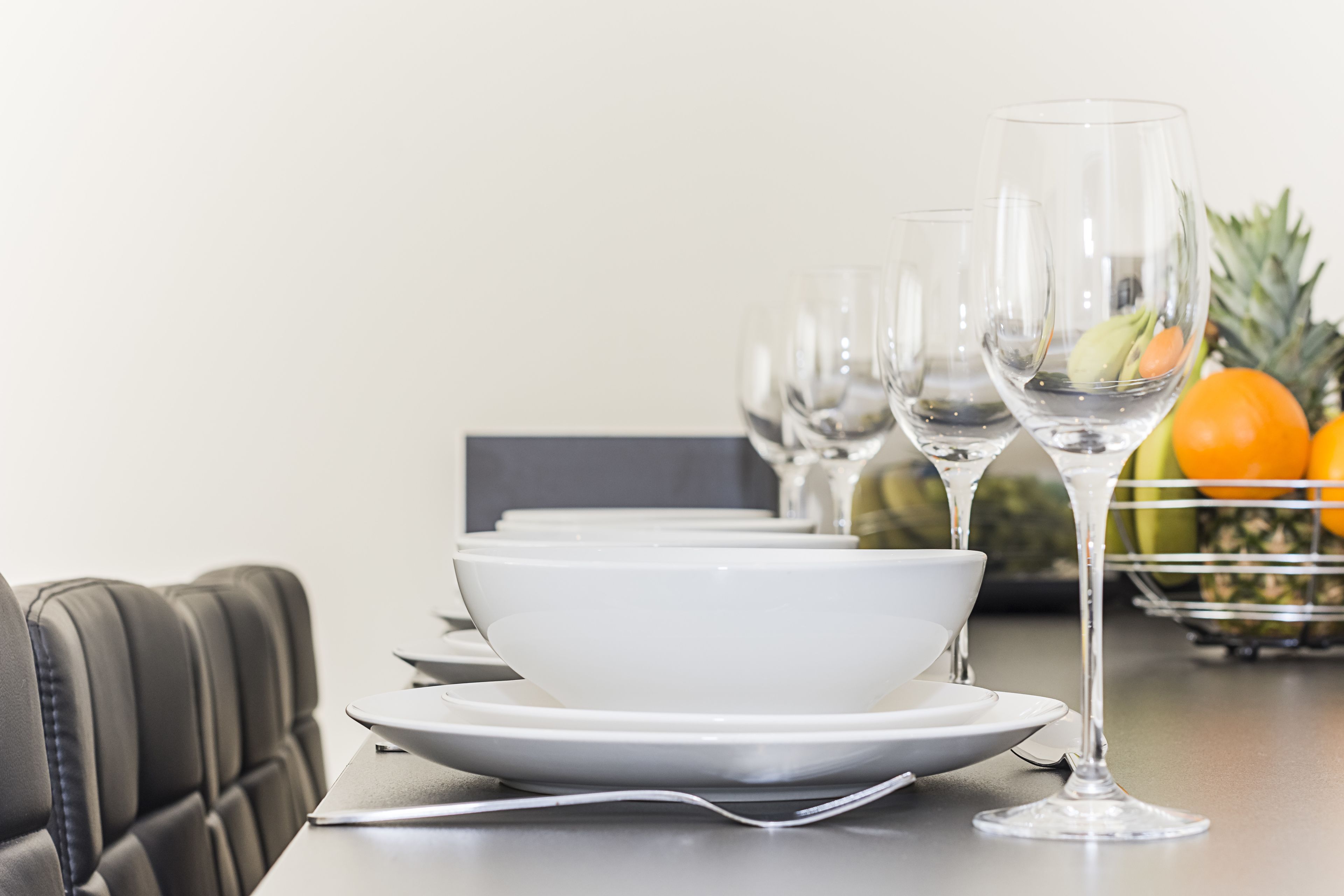 Executive Apartment, 2 Bedrooms, 2 Bathrooms, Garden View | In-room dining