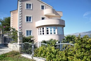 Voorkant van accommodatie