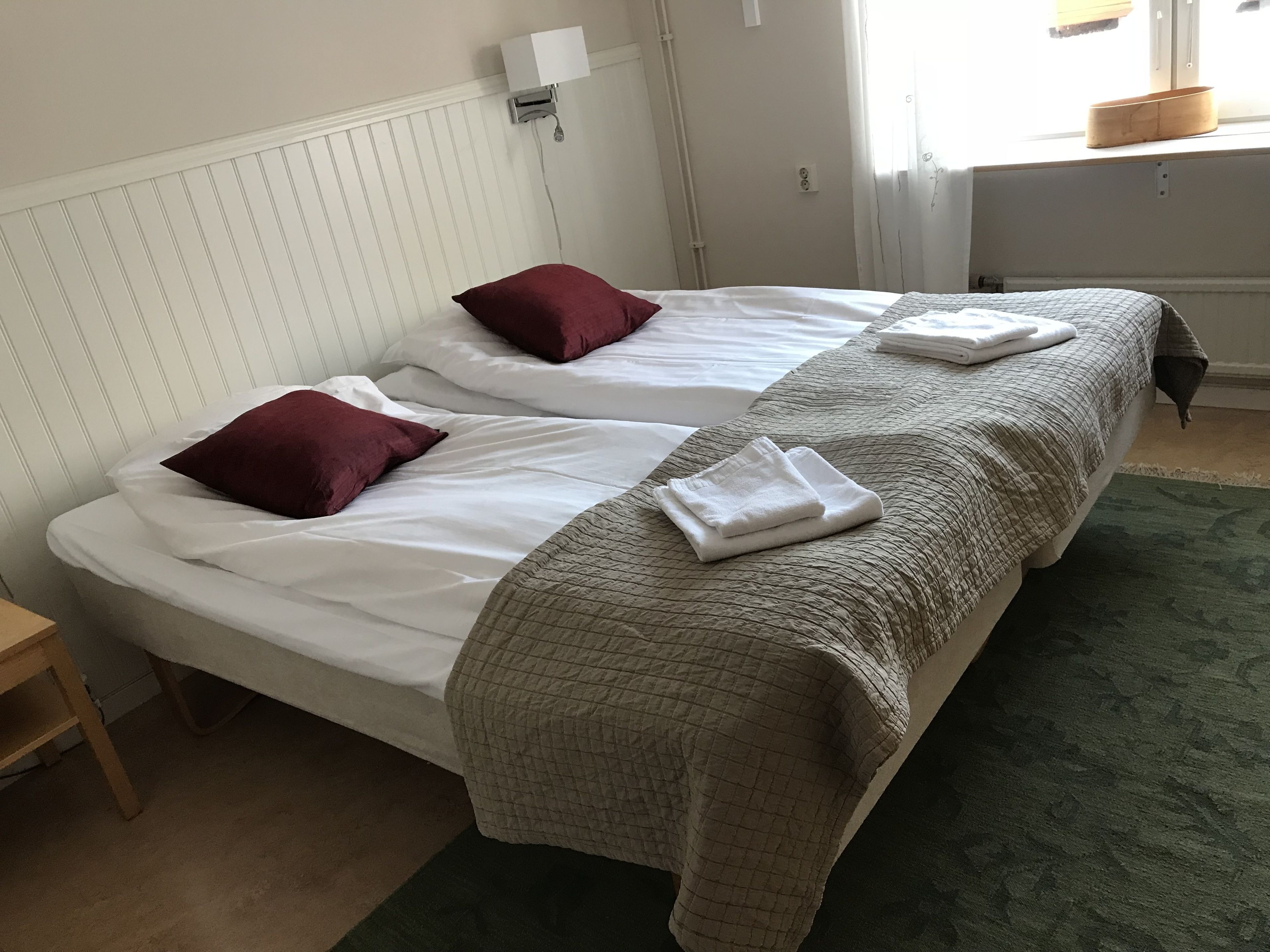 double room | in-room safe, desk, free wifi, bed sheets