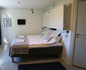 Familien-Dreibettzimmer | Zimmersafe, Schreibtisch, kostenloses WLAN, Bettwäsche