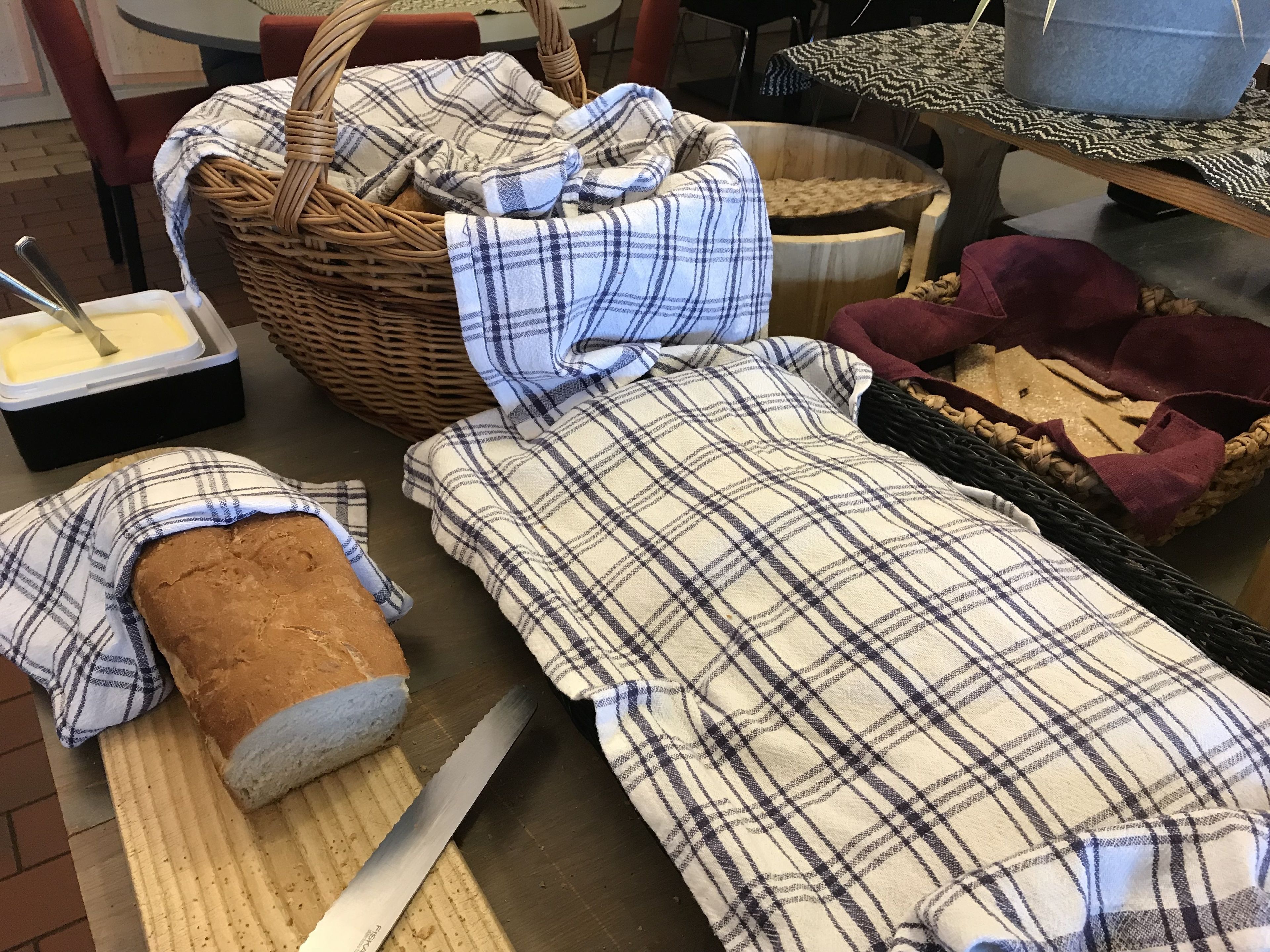 free daily continental breakfast