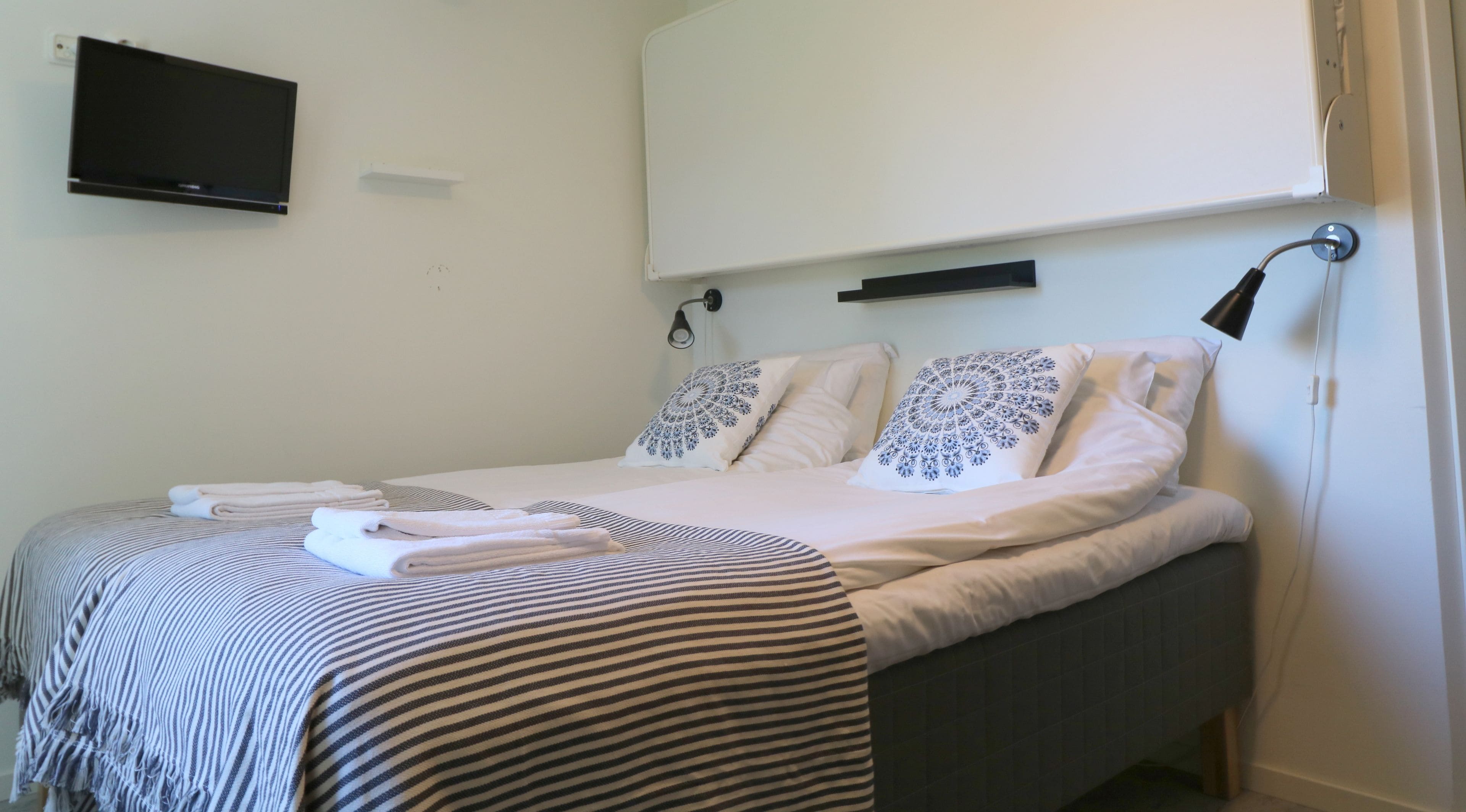 family triple room | in-room safe, desk, free wifi, bed sheets