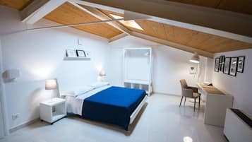 Bureau, Wi-Fi gratuit, draps fournis