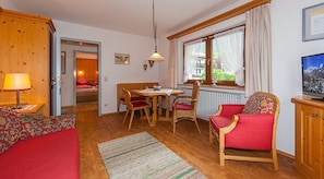 Apartment (Ground Floor) | In-room dining - Haus St. Korbinian (Mittenwald)