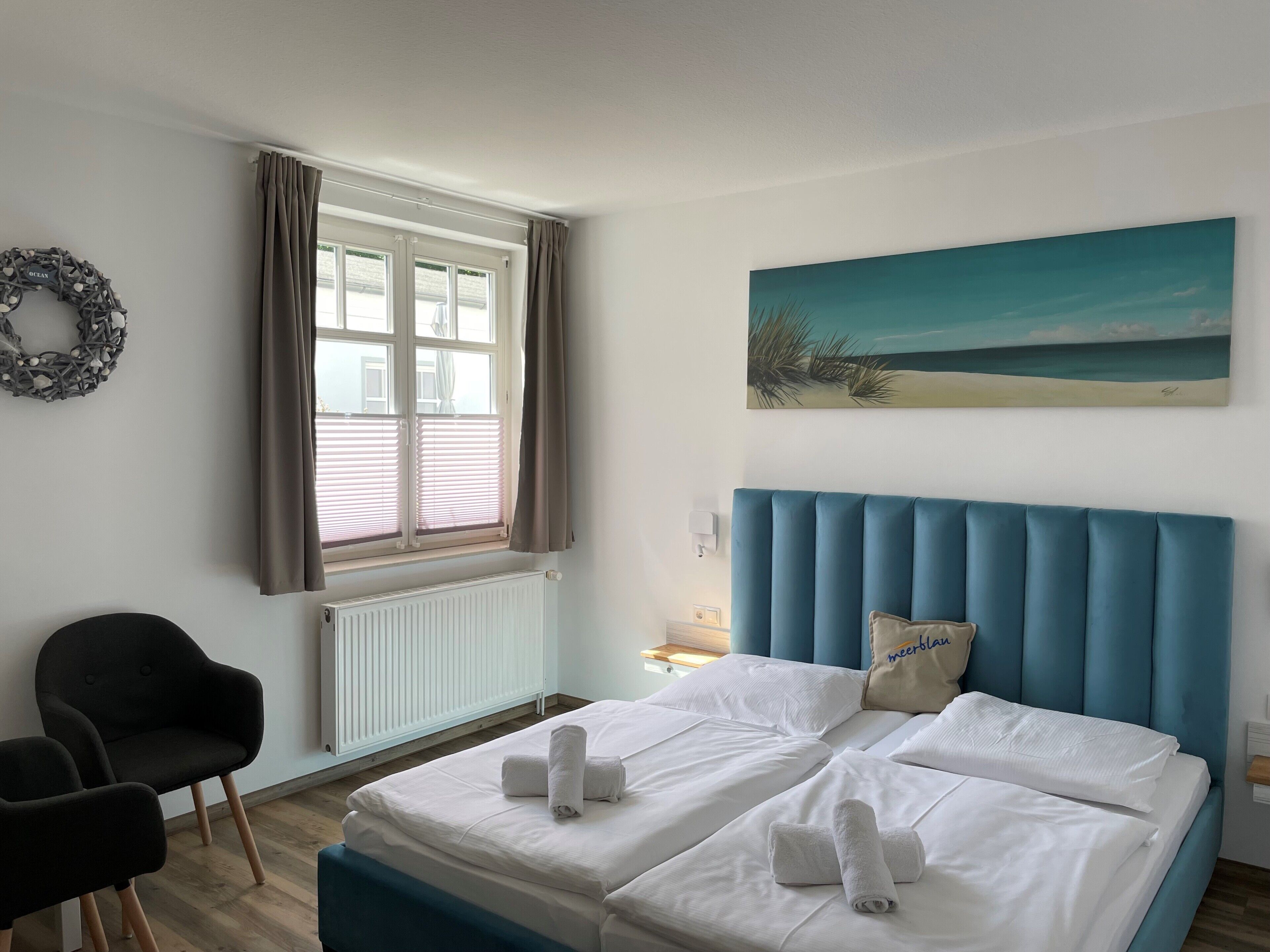 Minibar, soundproofing, free WiFi, bed sheets