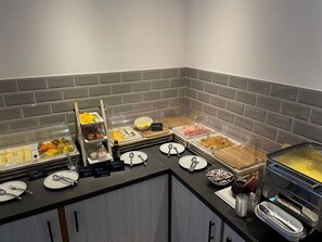 Tägliches inbegriffenes Frühstücksbuffet