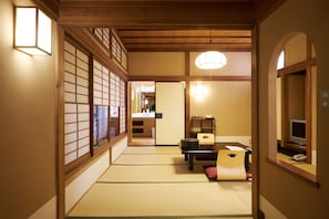 Room Type B | Free WiFi, bed sheets