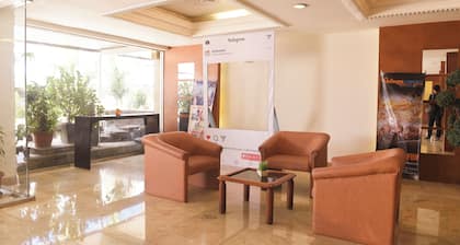 Super OYO Collection O 166 Hotel Princess