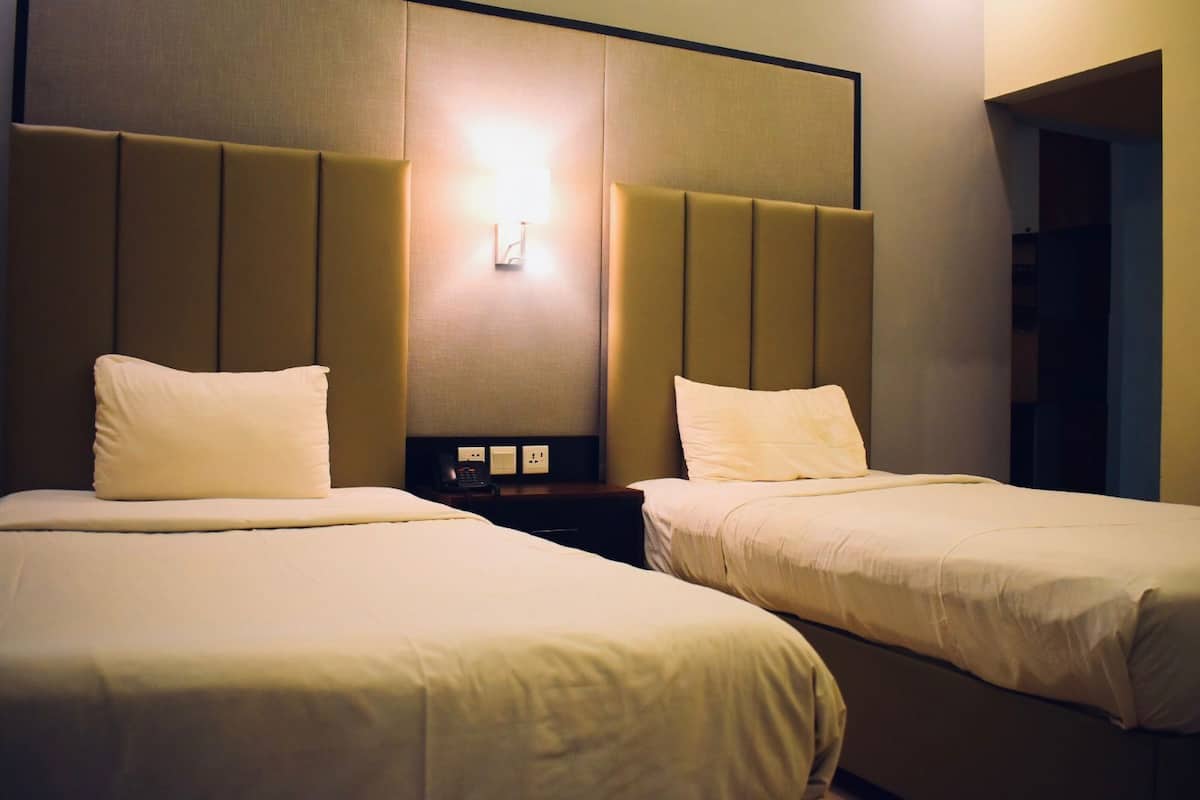 Free WiFi, bed sheets