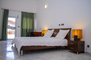 City Villa, 4 Bedrooms, Non Smoking | 4 bedrooms, premium bedding, desk, blackout drapes