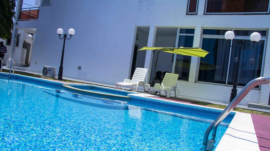 Residence White River 1