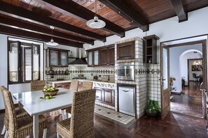 Villa, 4 chambres | Cuisine privée