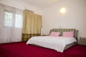 Deluxe Villa, 6 Bedrooms, Non Smoking | 6 bedrooms, premium bedding, blackout curtains, iron/ironing board - Residence White River 2 (Abidjan)