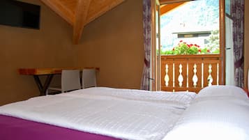 Deluxe Double Room, Balcony | Premium bedding, down comforters, desk, blackout drapes