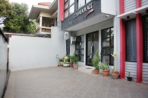 Exterior - Hotel O Cempaka Place Homestay (Jakarta)