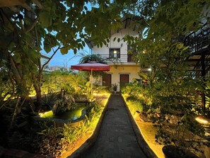 Garden - Funny Monkeys Homestay (Bo Trach)