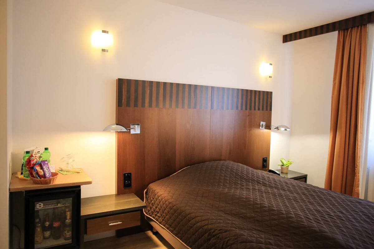 In-room safe, blackout curtains, cots/infant beds, rollaway beds