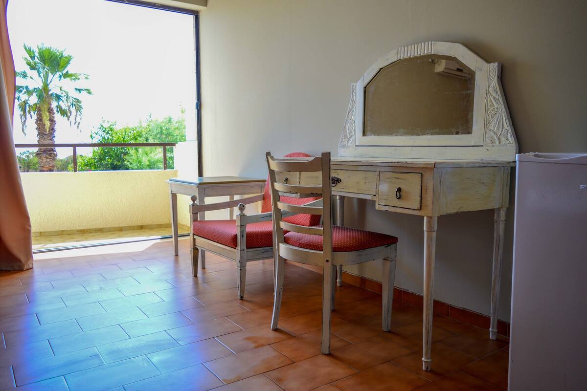 In-room safe, iron/ironing board (on request), free WiFi, bed sheets
