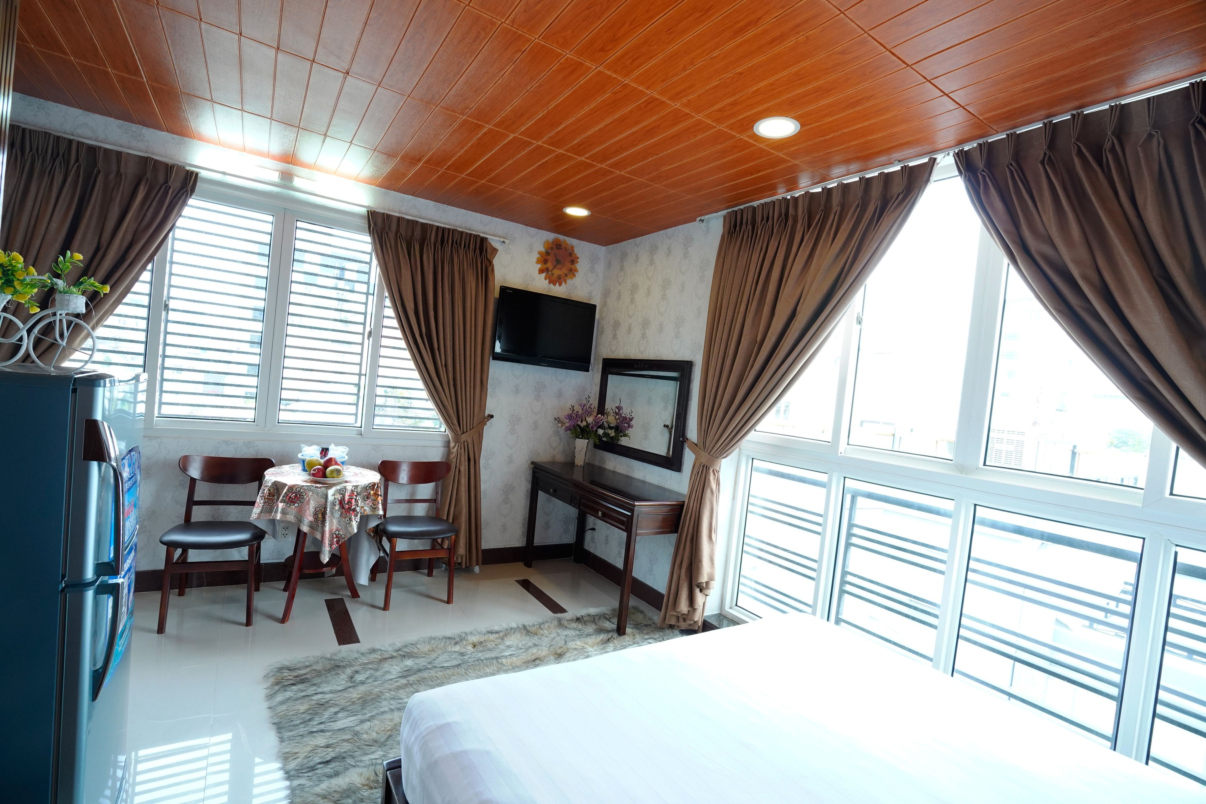 deluxe room, 1 queen bed, city view | city view