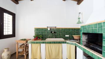 Villa, 2 Schlafzimmer | Eigene Küche | Großer Kühlschrank, Mikrowelle, Ofen, Herdplatte