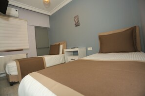 Standard Twin Room, Shared Bathroom