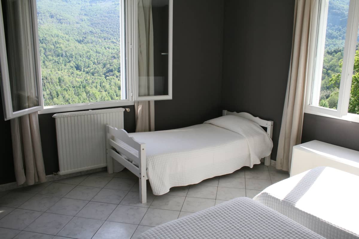 triple room, valley view | iron/ironing board, free wifi