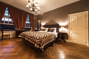 Klassieke kamer | 2 slaapkamers, luxe beddengoed, een minibar, individueel gedecoreerd