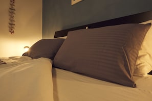 Habitación Premium | Ropa de cama de alta calidad, edredón, camas con pillow-top y minibar