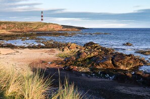 Beach - Canterra Cottage (Tain)