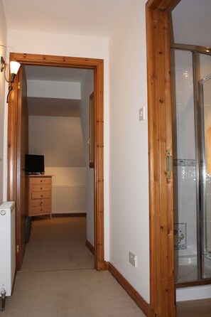 Hallway - Canterra Cottage (Tain)