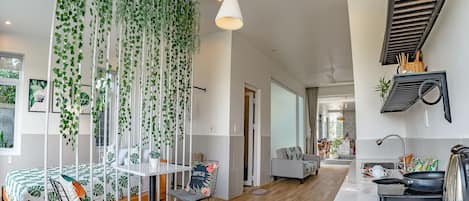 Refreshing Studio | Private kitchenette | Fridge, microwave, electric kettle