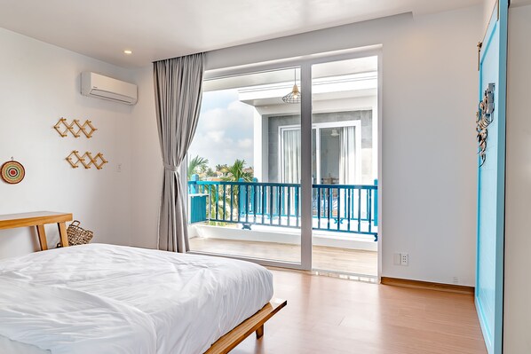 Studio Design, 1 très grand lit, vue jardin | Bureau, Wi-Fi gratuit, draps fournis