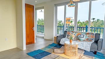 Design Studio, 1 King Bed, Garden View | Garden view