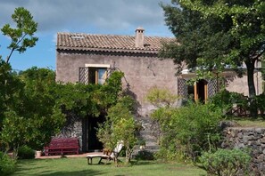 Exterior - Palmento Monterosso (Trecastagni)