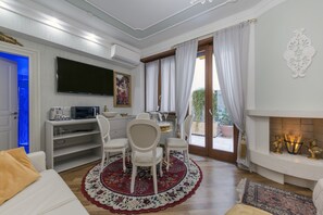 Luxury Quadruple Room, Non Smoking, Private Bathroom (Carmen) | 4 bedrooms, Egyptian cotton sheets, premium bedding, down duvets