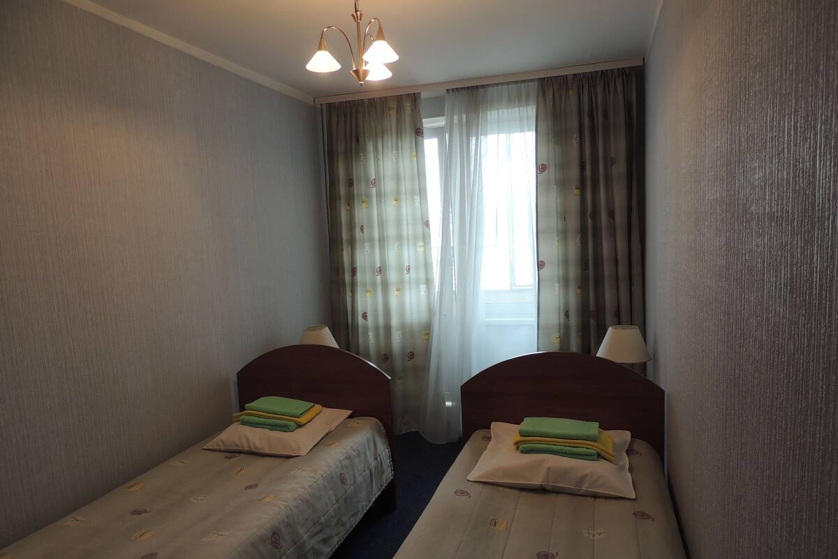 Iron/ironing board, free WiFi, bed sheets