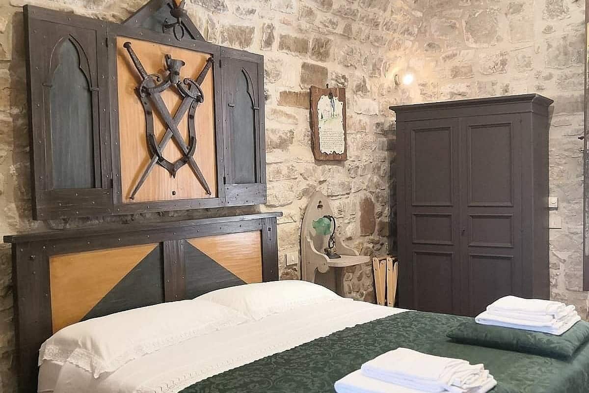 Chambre Double Tradition, salle de bains privée, rez-de-chaussée | Décoration personnalisée, ameublement personnalisé, bureau