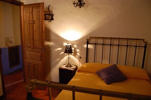 Doppelzimmer, Talblick | Allergikerbettwaren, individuell dekoriert, individuell eingerichtet