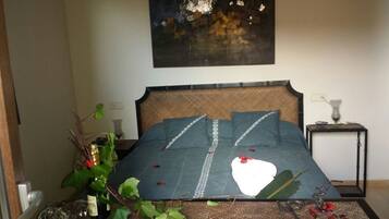Double or Twin Room | Cribs/infant beds, rollaway beds, bed sheets